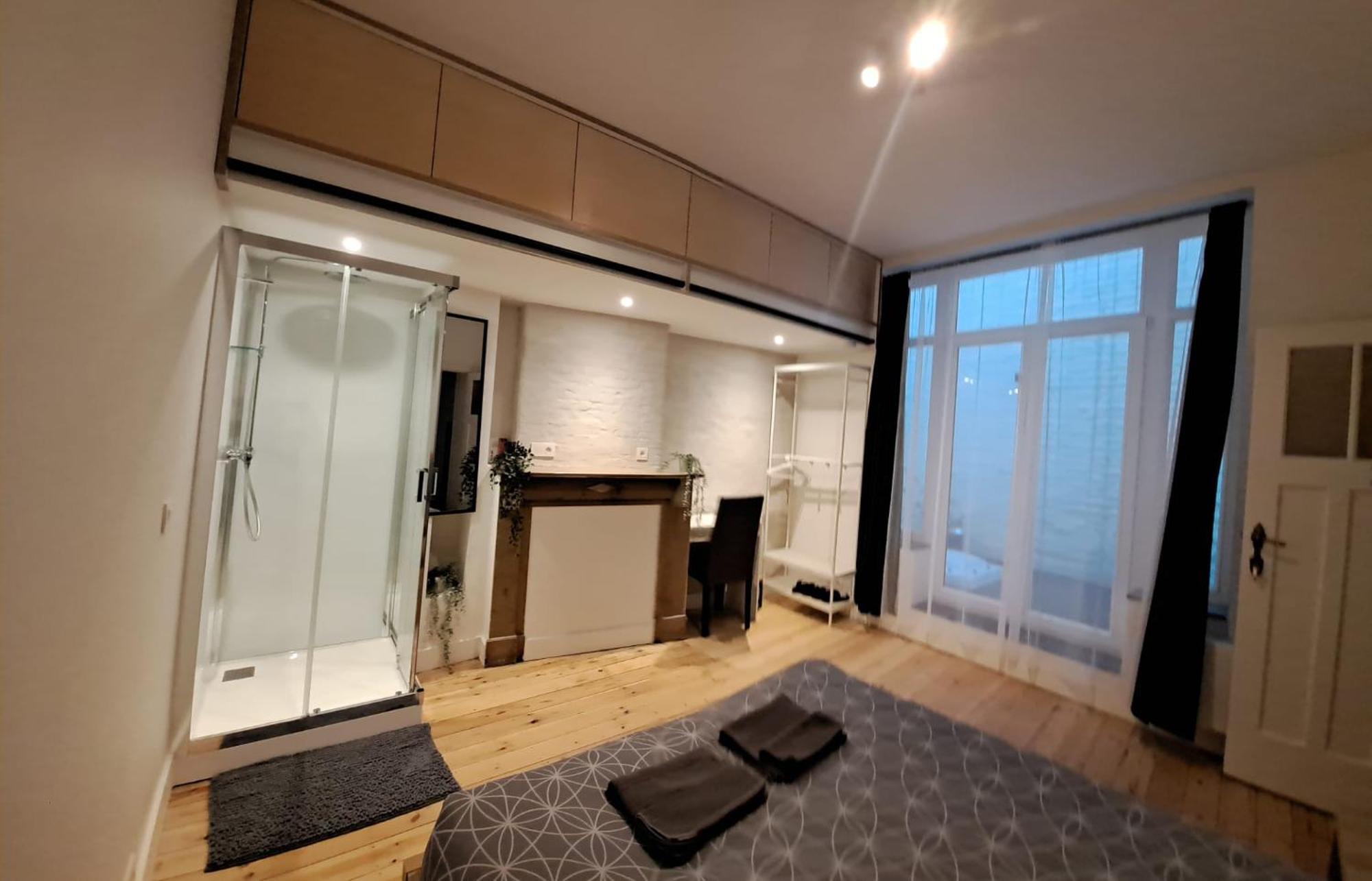 Comfortable Room With Terrace European Parliament Bryssel Exteriör bild
